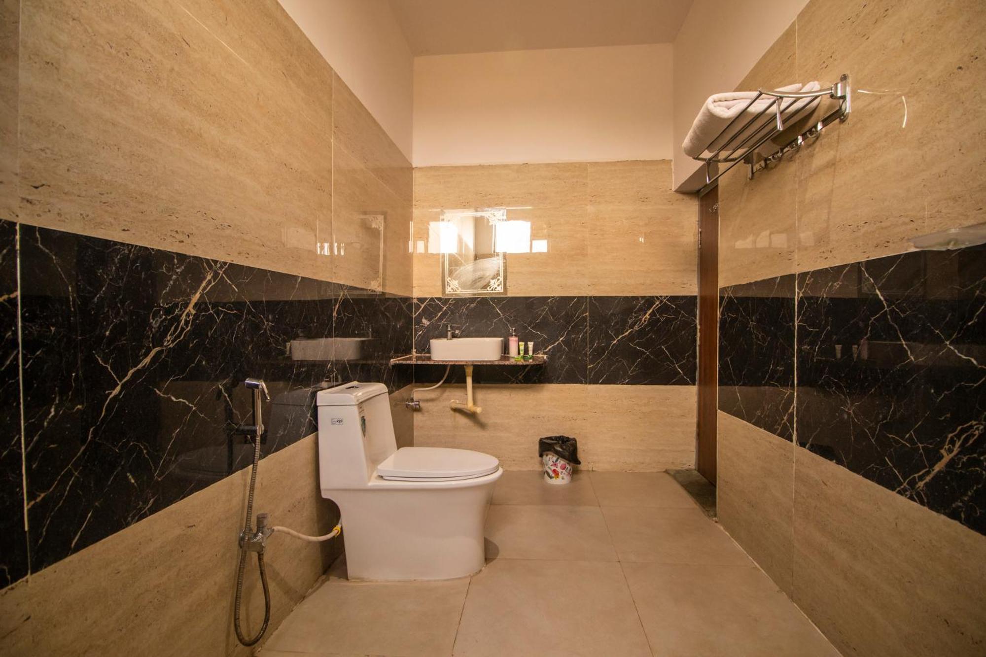 Wowstayz Dream View Heritage Khapa  Exterior photo